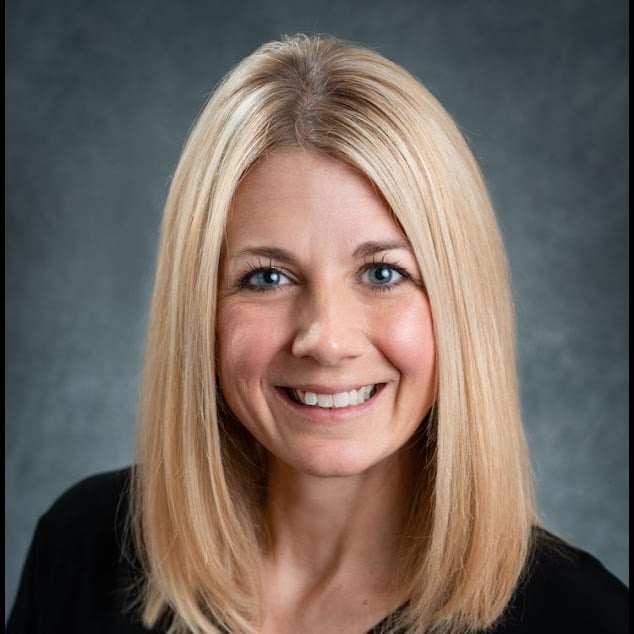 Pathfinder Headshot-Angela Plugge-1