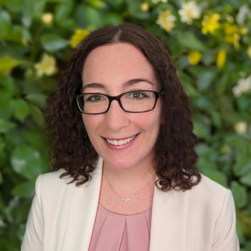 Julie Mulderig headshot